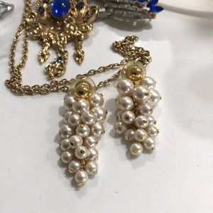 Beautiful pearl and gold grapevine earrings